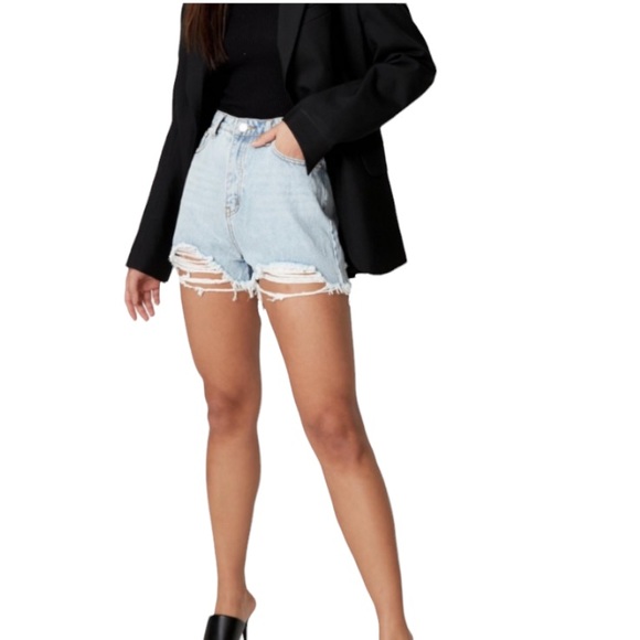 NWT MISSGUIDED Light Blue Extreme Rip Hem High Waist Denim Shorts Sz 6 G1805989 - Picture 4 of 15